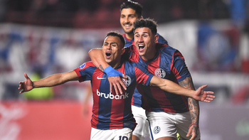 San Lorenzo ganó 4 a con el último gol de Barrios. Foto: TÉLAM San Lorenzo ganó 4 a con el último gol de Barrios. Foto: TÉLAM