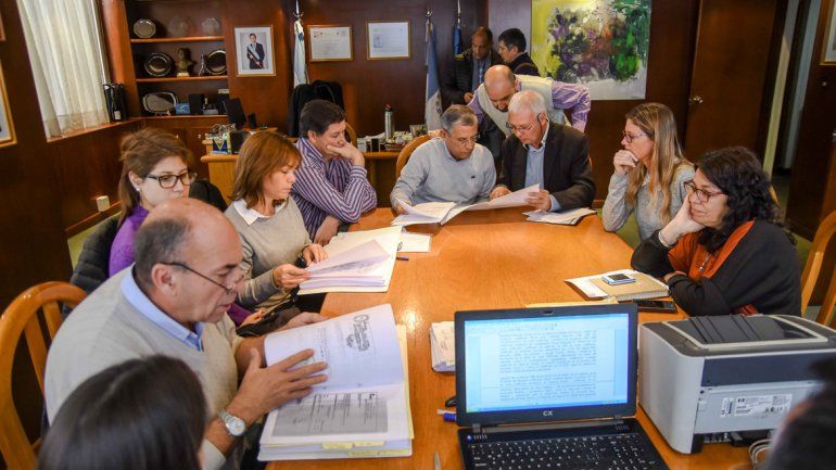 Quiroga junto a sus funcionarios