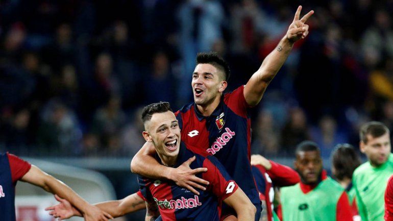 Gio Simeone y Lucas Ocampos