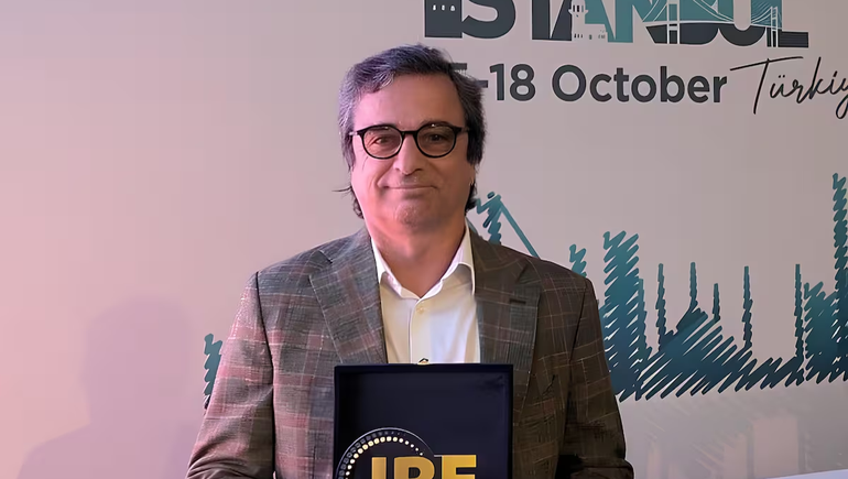 El arquitecto enfrenta ahora una investigación judicial por presunto enriquecimiento ilícito y omisión maliciosa en su declaración jurada de bienes.