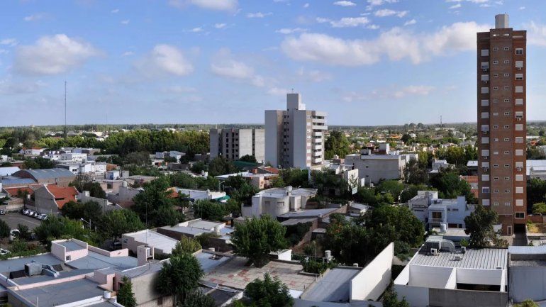 Cambió un lote por dos departamentos en el centro: nunca se los entregaron