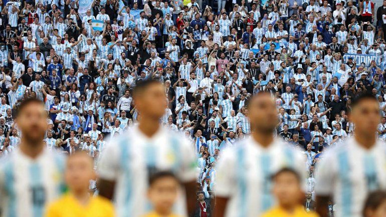 Investigan a un profesor que pidió licencia psicológica y se fue a ver el Mundial