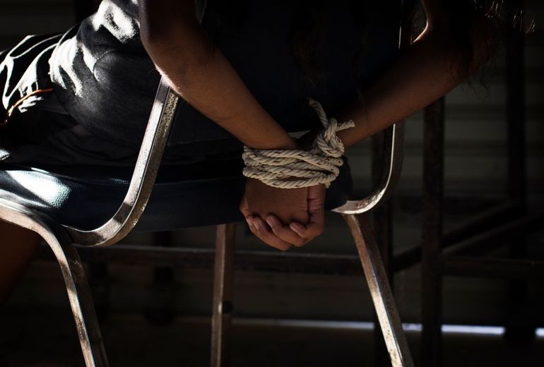 La banda comando ata de pies y manos a la mayoría de las víctimas. Foto: Google.&nbsp;