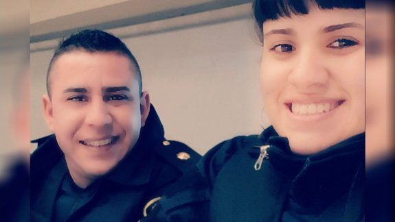 Una policía está grave tras ser baleada por motochorros