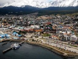 El recurso de la gobernación de Tierra del Fuego contra la intervención del puerto había sido presentado en la tarde del jueves 29 y fue rápidamente rechazado por el tribunal federal de Ushuaia. El recurso de la gobernación de Tierra del Fuego contra la intervención del puerto había sido presentado en la tarde del jueves 29 y fue rápidamente rechazado por el tribunal federal de Ushuaia.