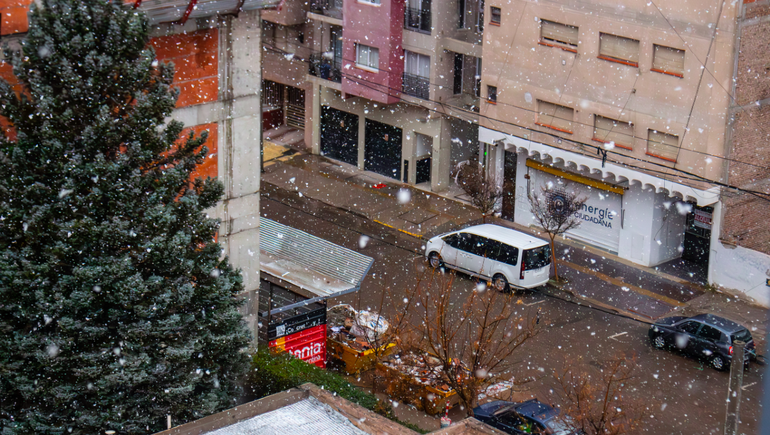 Llega la nieve y la ola polar a Neuquén: ¿Qué dice el pronóstico para el finde?