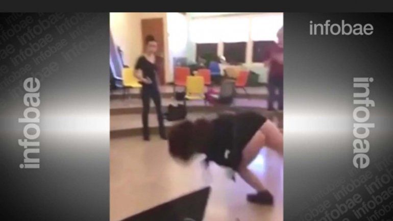 En una pirueta, les mostró todo a sus alumnos