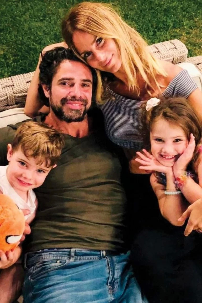 Sabrina Rojas, Luciano Castro y sus hijos Sabrina Rojas, Luciano Castro y sus hijos
