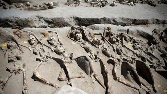 Son 80 esqueletos. Los habrían ejecutado en masa en el siglo VII a.C.