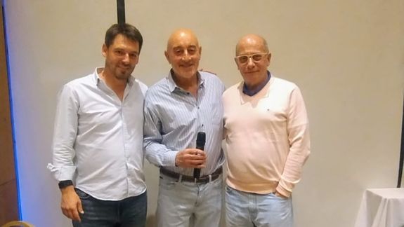El intedente de Cipolletti, Rodrigo Buteler, estuvo presente en la celebración y destacó la función social que cumplen los agrimensores. Foto: Gentileza.