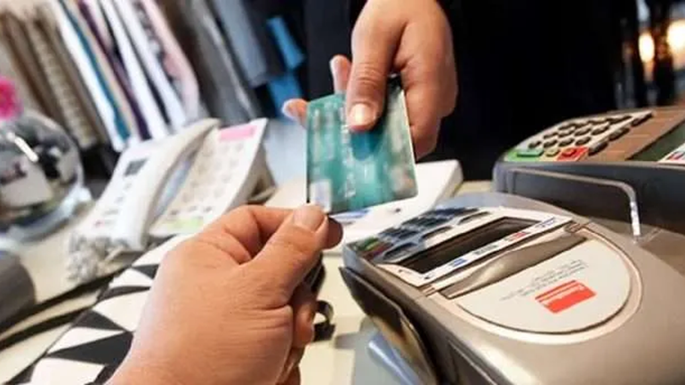 Compraron televisores, aires y noches de hotel con tarjetas robadas.