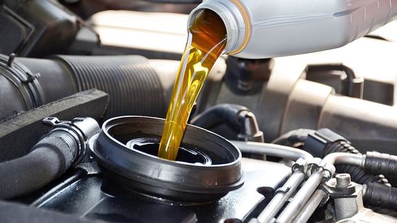 El Gobierno eliminó las retenciones a los aceites lubricantes