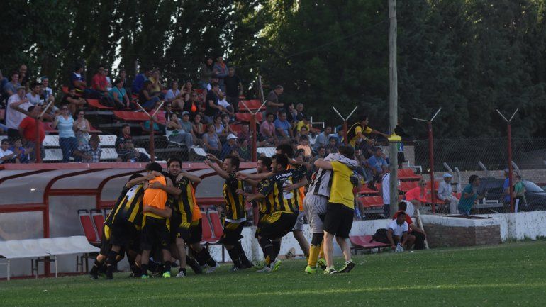 Tras los penales, Pacífico y Alianza son finalistas de la Copa Neuquén