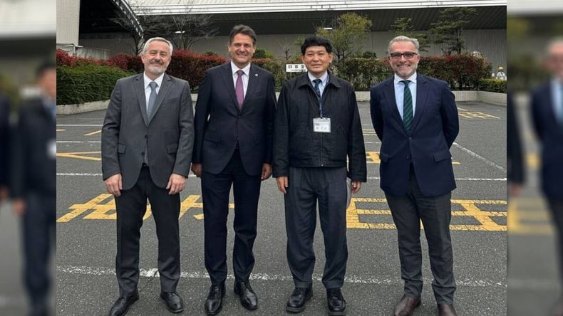 Mariano Gaido recorrió en Tokio una de las plantas más avanzadas de reciclaje: así fue la visita oficial | LM Neuquen Mariano Gaido recorrió en Tokio una de las plantas más avanzadas de reciclaje: así fue la visita oficial