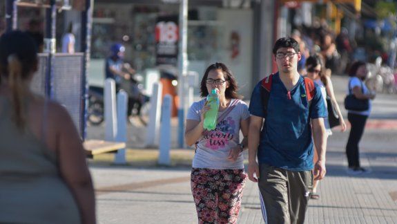 La hidratación es clave para evitar los problemas de la alta temperatura.