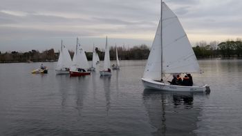 navegar a vela, una practica antiestres que llega a los mas chicos