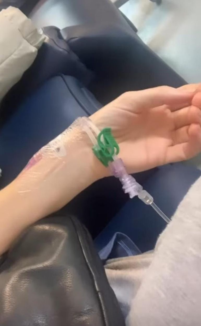 Una de las fotos que Romina Gaetani compartió durante su internación Una de las fotos que Romina Gaetani compartió durante su internación