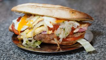 el dia del sandwich de milanesa: historia, tradicion y receta del clasico tucumano el dia del sandwich de milanesa: historia, tradicion y receta del clasico tucumano