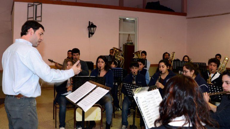 La orquesta está integrada por niños y jóvenes de 6 a 18 años.