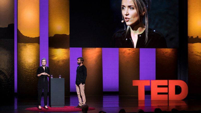 Le perdonó la violación y hoy dan conferencias juntos