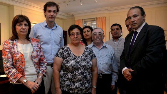 La ministra Bullrich recibió a familiares del sargento Aigo