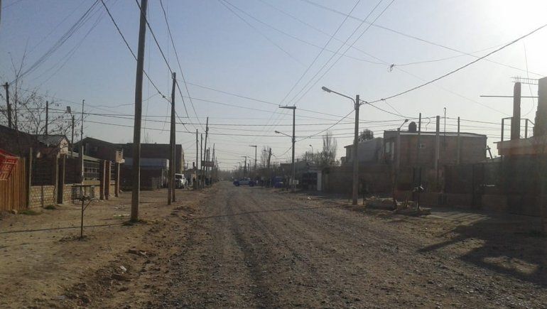 Vecinos persiguieron y atraparon a un ladrón que quiso entrar a robar a una casa