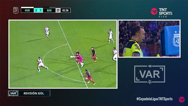 De no creer: el insólito final que tuvo Huracán-Barracas Central gracias al VAR