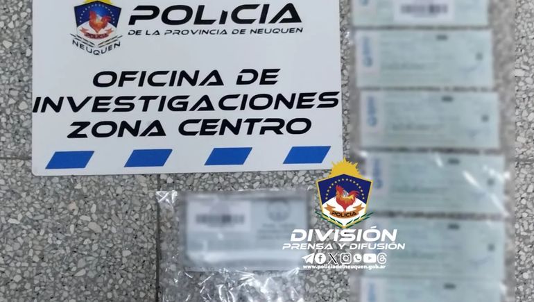 Estacionó la camioneta y le robaron millones en cheques y efectivo