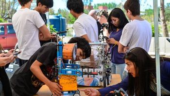 neuquen invierte 11 millones de dolares en equipamiento y herramientas digitales para las escuelas neuquen invierte 11 millones de dolares en equipamiento y herramientas digitales para las escuelas