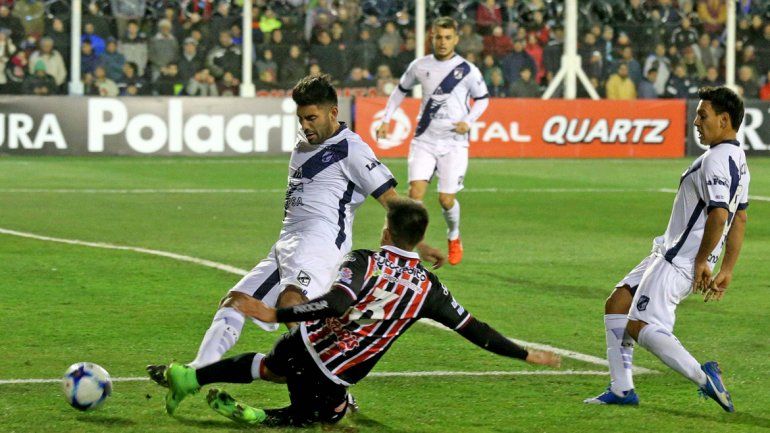 El estadio de Alianza de Cutral Co fue sede por primera vez en Neuquén y la Patagonia del certamen argentino.