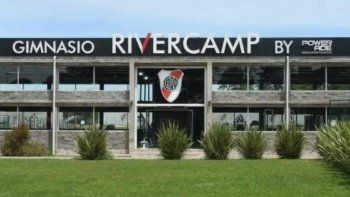 polemica y memes por el river camp, a punto de ser aprobado para el torneo polemica y memes por el river camp, a punto de ser aprobado para el torneo