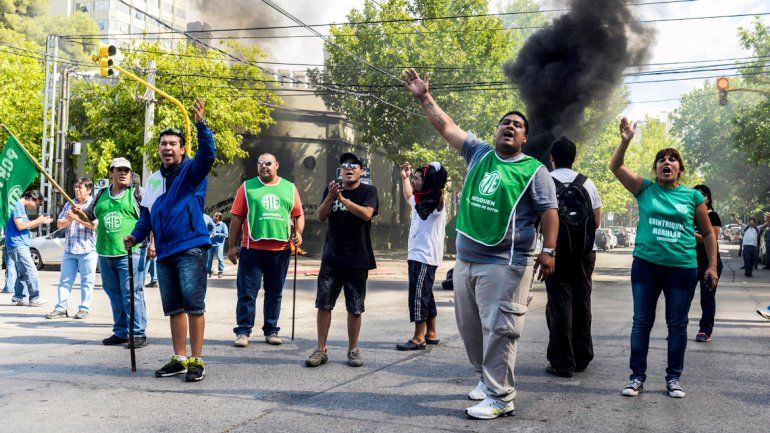 Hubo un ingreso violento en oficinas de la Casa de Gobierno el viernes a la mañana.