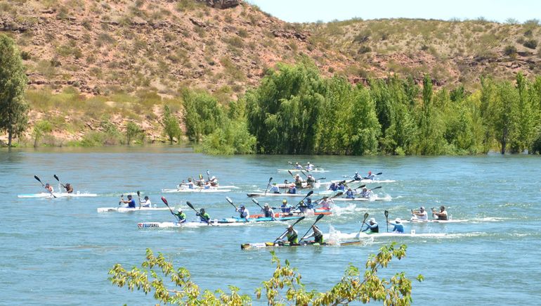 La regata comenzó nuevamente en Cipolletti y Pinta comenzó con ventaja.&nbsp; Fotografía: Antonio Spagnuolo.&nbsp;