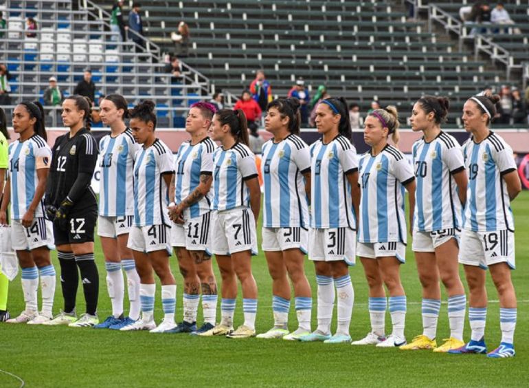 Porqué tres jugadoras renunciaron a la selección femenina de fútbol