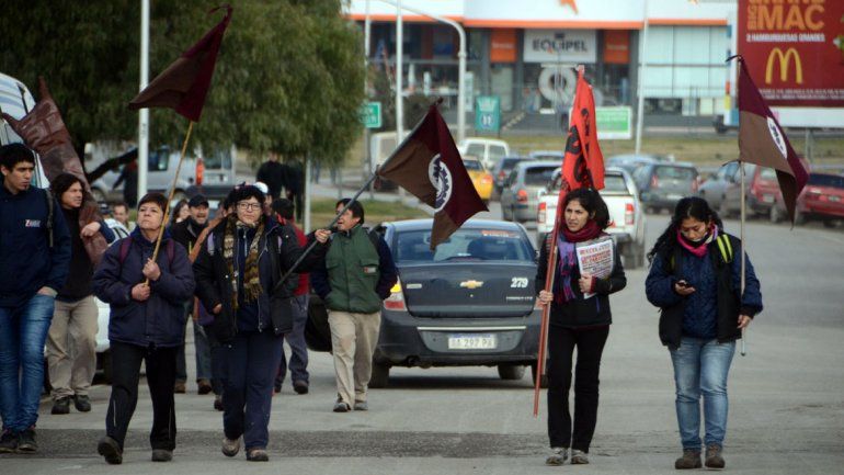 Tras seis horas de protestas, ATE levantó los cortes de ruta en toda la provincia