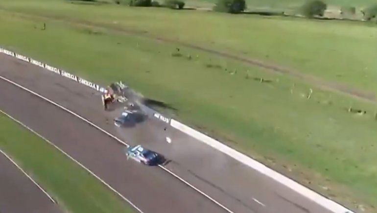 El Dipy protagonizó un fuerte accidente en la final del Top Race Junior en Paraná