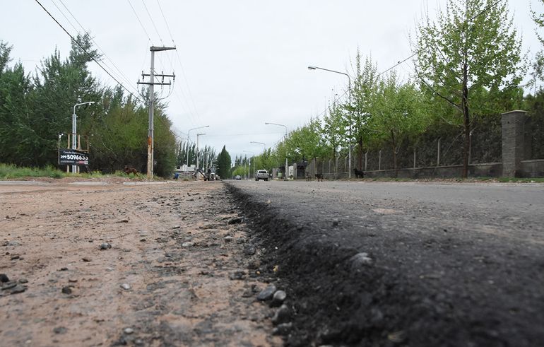 En los últimos años, se inició un plan de asfaltado intensivo en toda la ciudad. En los últimos años, se inició un plan de asfaltado intensivo en toda la ciudad.
