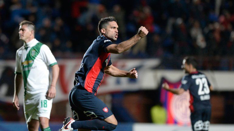 San Lorenzo festejó la clasificación en la Sudamericana gracias a una goleada en el primer tiempo y cinco minutos finales de un buen arquero.