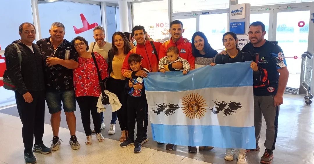 Gino Godoy viajó rumbo a Canadá por un sueño.