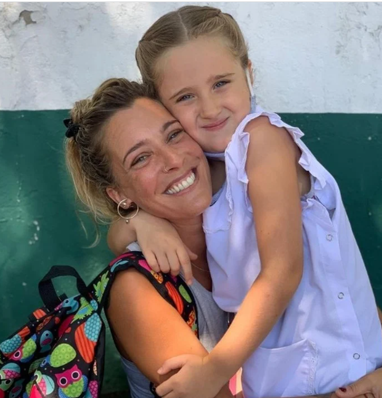 La influencer con su hija Isabella. "Fue mi salvación", dijo.