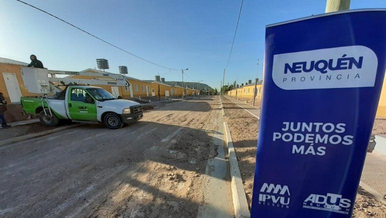 Vecinos de un plan de viviendas de Cuenca XVI reclaman al IPVU la obra de gas