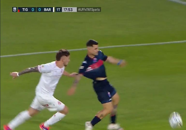 Los dos penales que no le dieron a Tigre contra Barracas Central