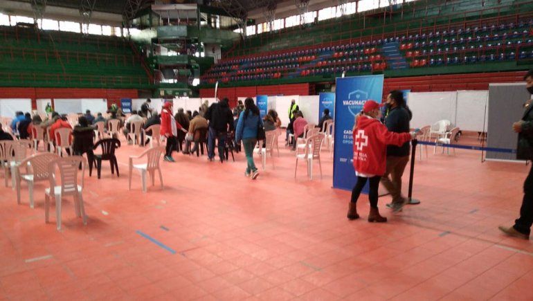 Arrancó en Neuquén la vacunación para mayores de 45 años