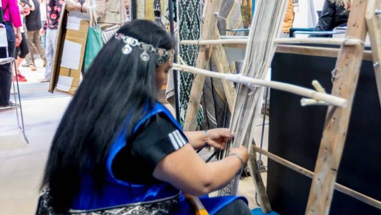 La artesana mapuche que deslumbró en la Feria Internacional de Turismo