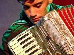 Marcelo y su acordeón. Marcelo y su acordeón.