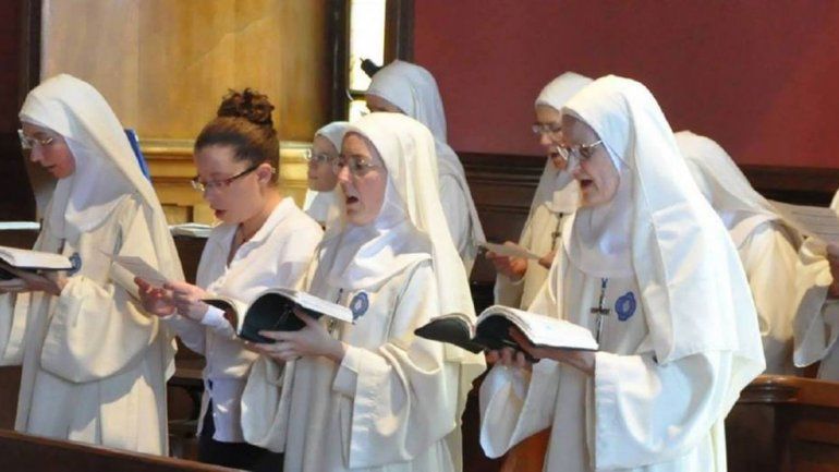 Un grupo de monjas le declaró la guerra al Papa