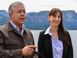 El gobernador Rolando Figueroa y la ministra de Turismo, Leticia Esteves El gobernador Rolando Figueroa y la ministra de Turismo, Leticia Esteves
