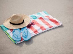 Adiós a la lona de siempre: la nueva tendencia para este verano, acolchada e impermeable Adiós a la lona de siempre: la nueva tendencia para este verano, acolchada e impermeable