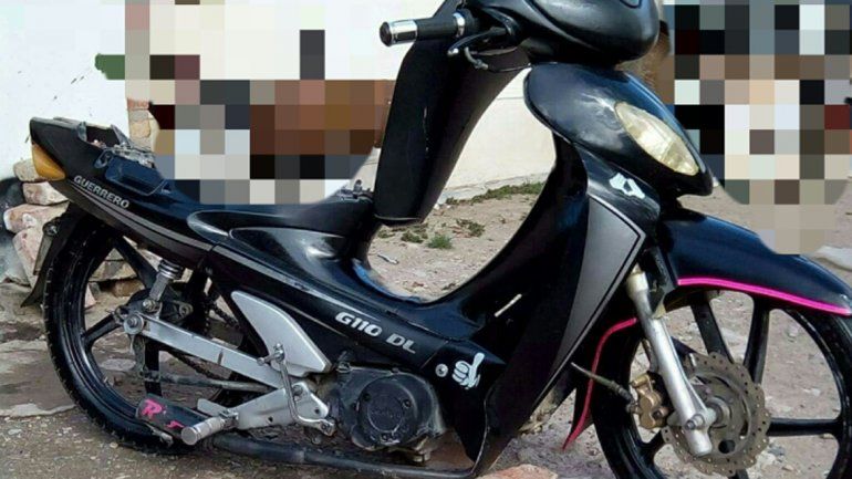 La moto Guerrero G110 DL de color negro que le robaron al estudiante.