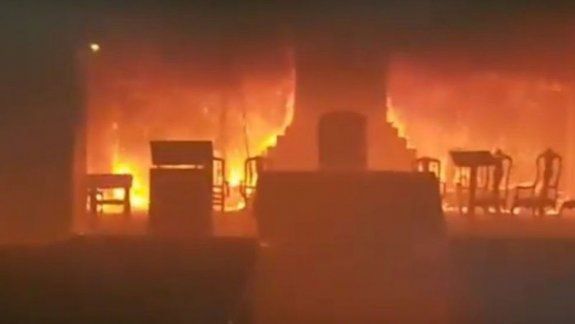 Se incendió la catedral de San Nicolás de los Arroyos